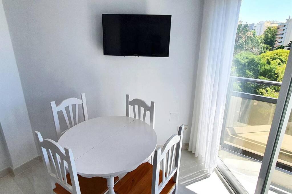 Skol 521. Fantastic Studio On The Beachfront For Holiday Rental. Marbella Eksteriør bilde